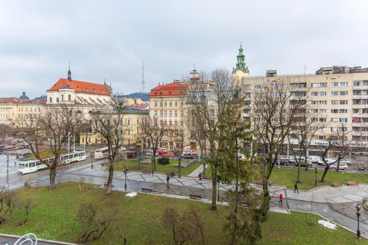 В Центрі Біля Ратуші Вулиця Площа Ринок 11 Lviv Extérieur photo