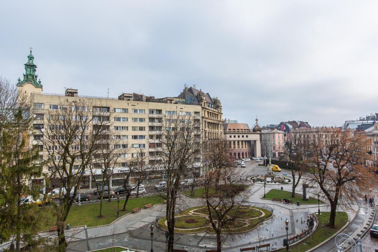 В Центрі Біля Ратуші Вулиця Площа Ринок 11 Lviv Extérieur photo