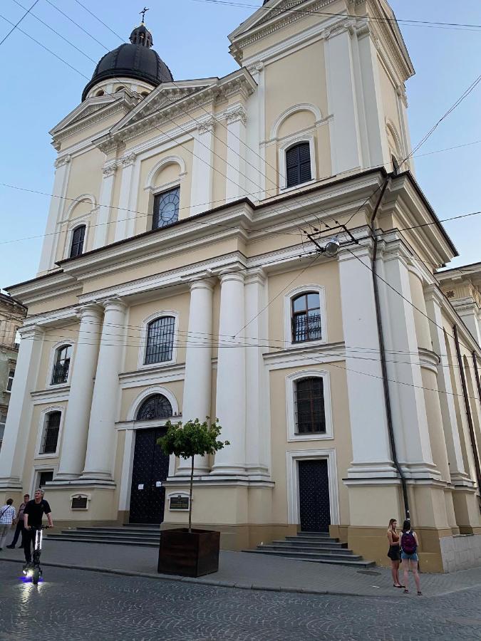 В Центрі Біля Ратуші Вулиця Площа Ринок 11 Lviv Extérieur photo