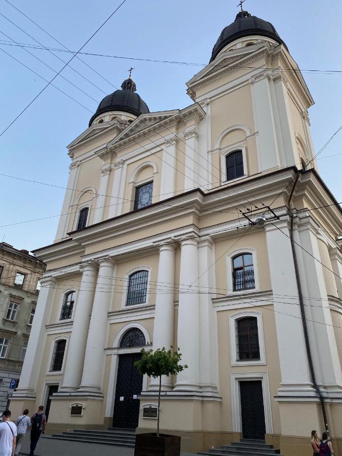 В Центрі Біля Ратуші Вулиця Площа Ринок 11 Lviv Extérieur photo